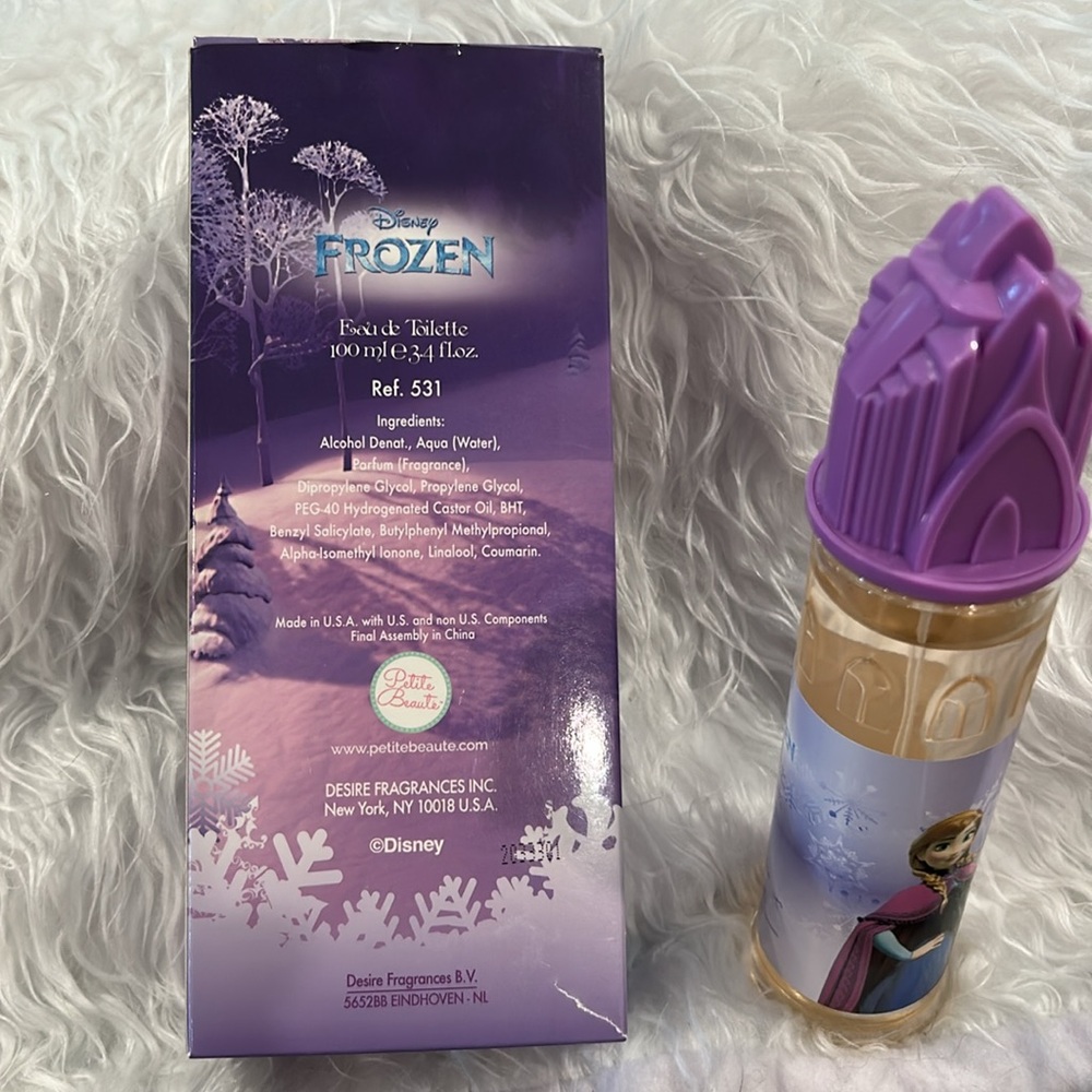 NIP Frozen Anna Castle Perfume Bottle of Eau De Toilette Spray Lilly Floral - Picture 3 of 3